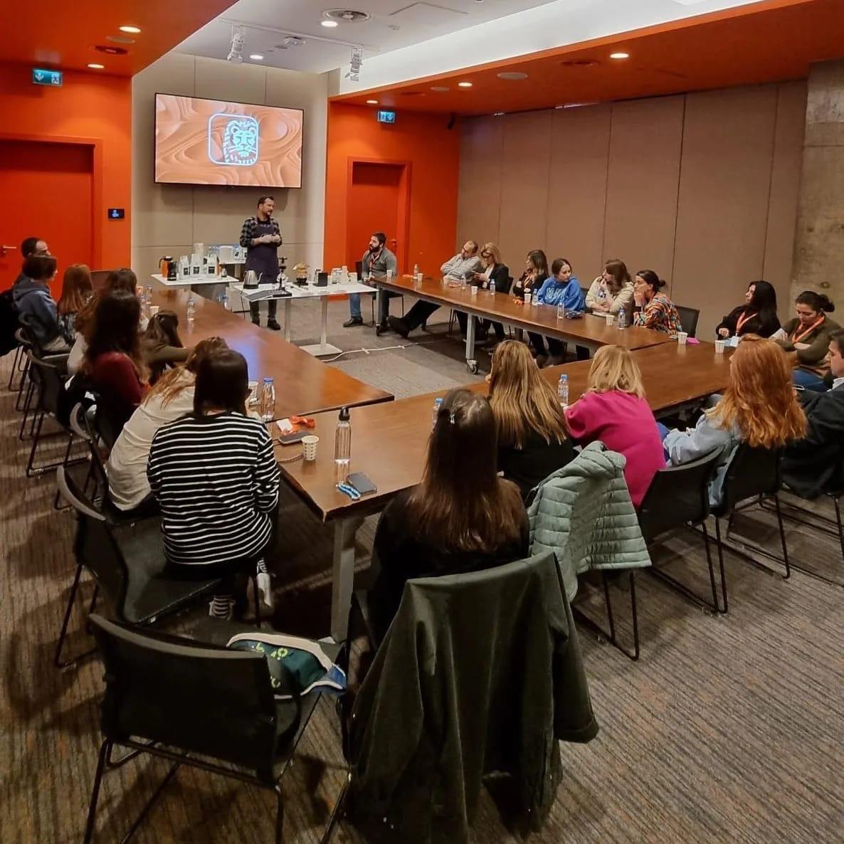 Vavela ekibiyle uygulamalı kahve eğitimi